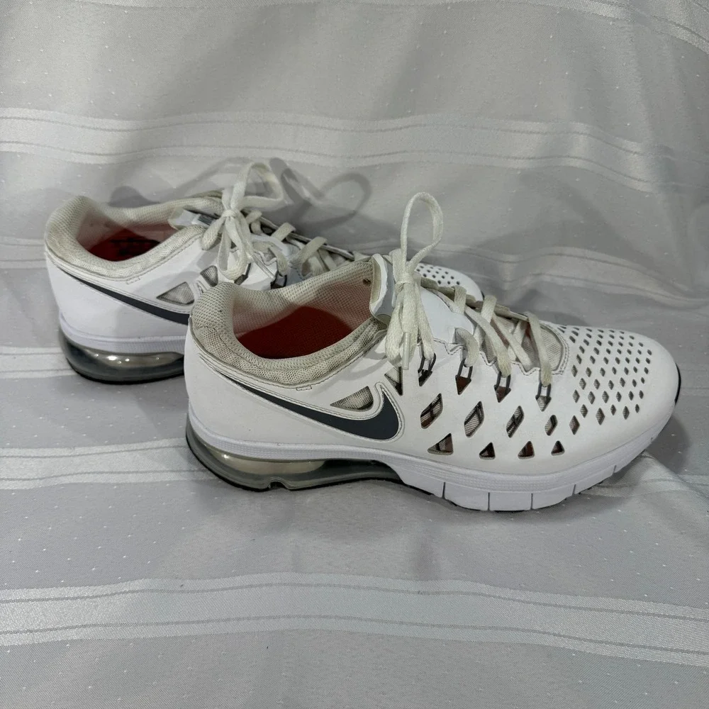 Nike Air Max Typha White Wolf Grey Training Shoes 918460-101 Womens 8.5‎